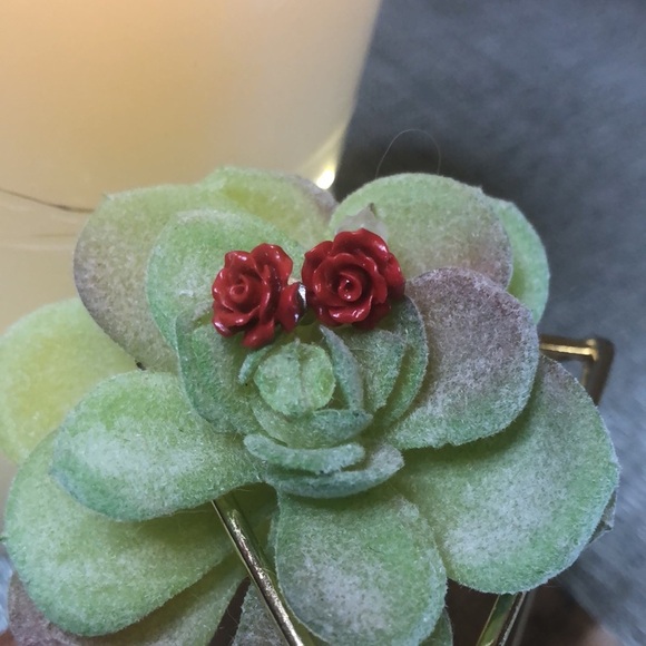 #18 Set of 7 Fun Bright Toned Earrings - Picture 9 of 14